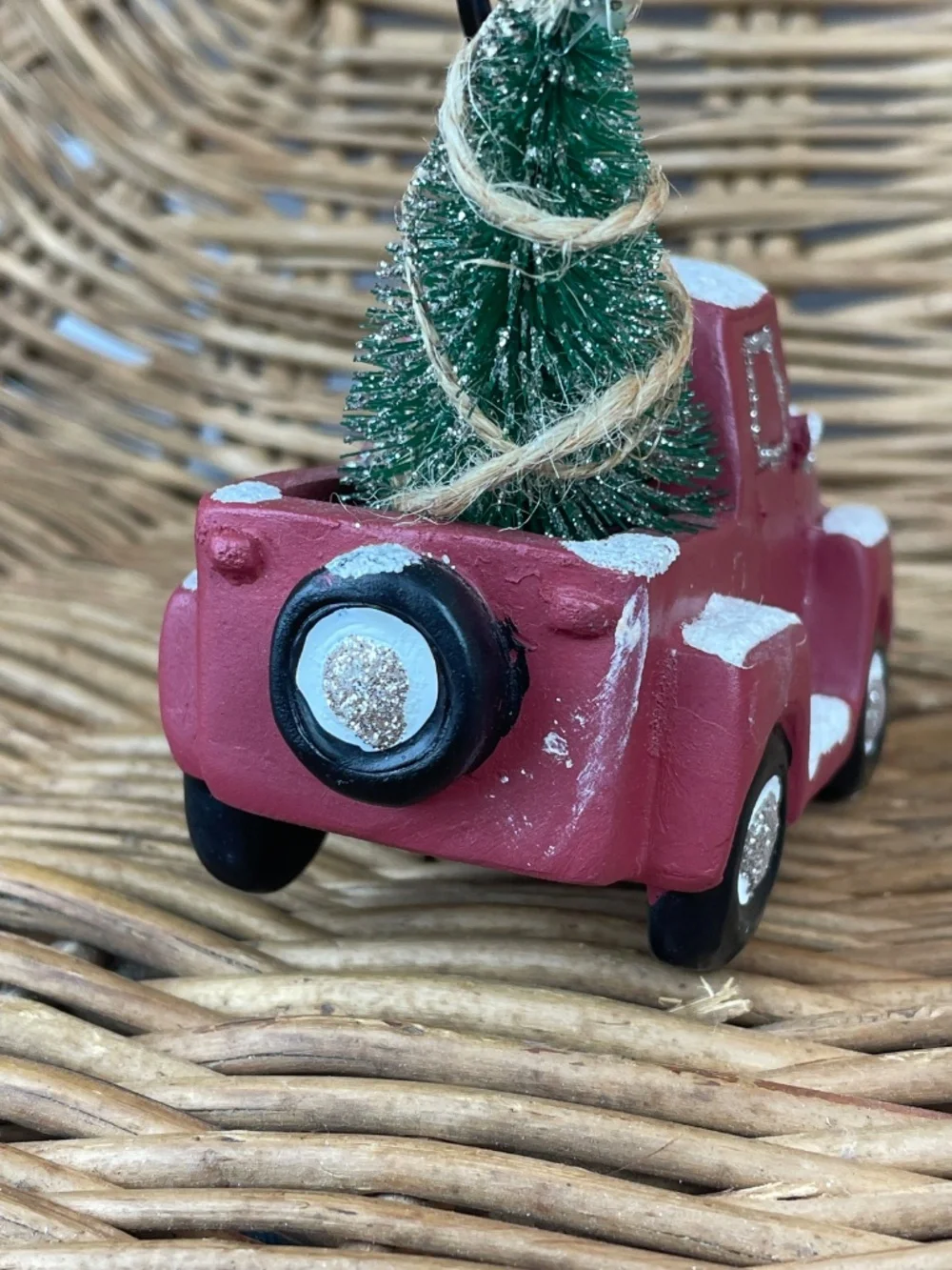Vintage Christmas - Ceramic Red Pick-up Truck With Tree Photo Holder
